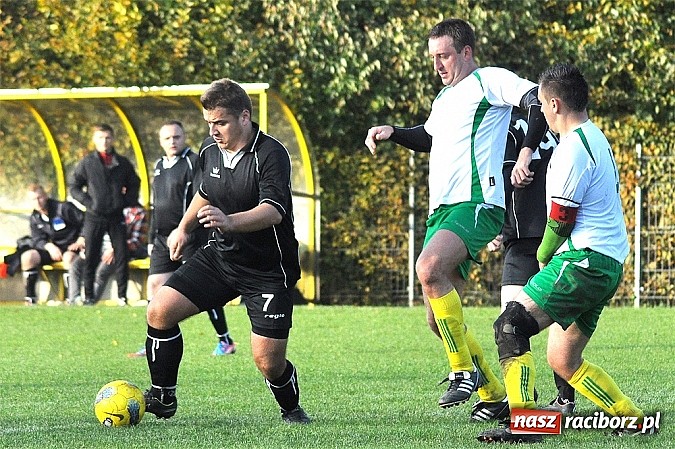 Zdjęcie w galerii na portalu naszraciborz.pl: A klasa: Piotr Święty nie do powstrzymania wiadomości z regionu