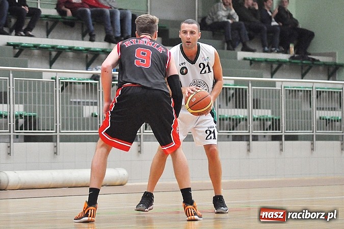 Zdjęcie w galerii na portalu naszraciborz.pl: Koszykarskie derby dla Rybnika wiadomości z regionu