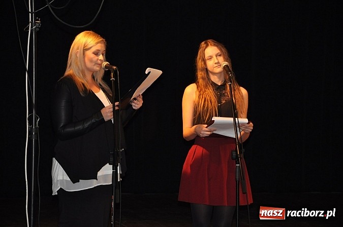 Zdjęcie w galerii na portalu naszraciborz.pl: Finał VII Konkursu Wokalnego Kuźnia Raciborska 2014 wiadomości z regionu