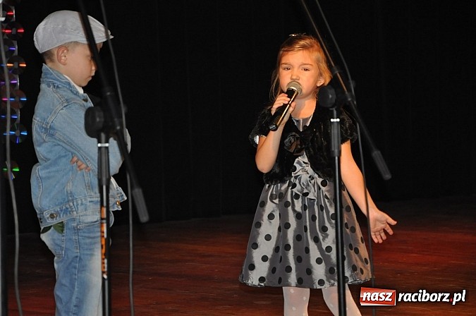 Zdjęcie w galerii na portalu naszraciborz.pl: Finał VII Konkursu Wokalnego Kuźnia Raciborska 2014 wiadomości z regionu