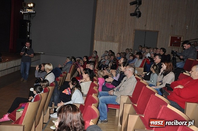 Zdjęcie w galerii na portalu naszraciborz.pl: Finał VII Konkursu Wokalnego Kuźnia Raciborska 2014 wiadomości z regionu