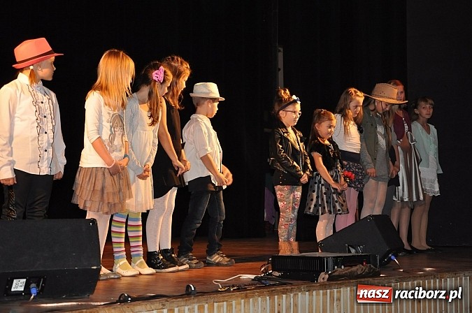 Zdjęcie w galerii na portalu naszraciborz.pl: Finał VII Konkursu Wokalnego Kuźnia Raciborska 2014 wiadomości z regionu