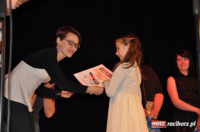 Zdjęcie w galerii na portalu naszraciborz.pl: Finał VII Konkursu Wokalnego Kuźnia Raciborska 2014 wiadomości z regionu