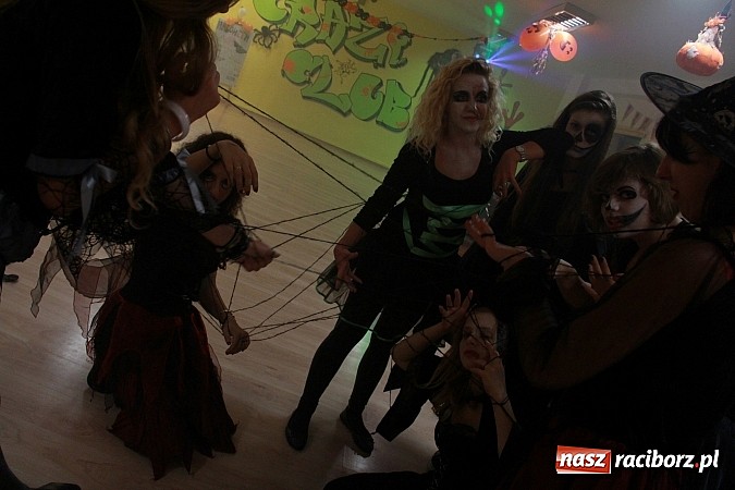 Zdjęcie w galerii na portalu naszraciborz.pl: Halloween w Crazy Clubie wiadomości z regionu