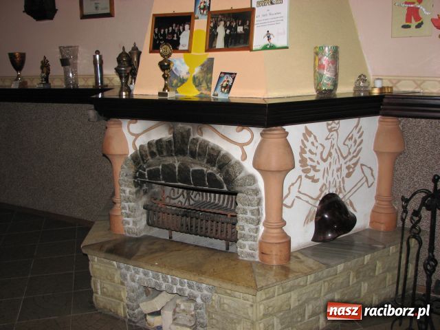 Zdjęcie w galerii na portalu naszraciborz.pl: Strażacy pracusie sami remontują komendę wiadomości z regionu