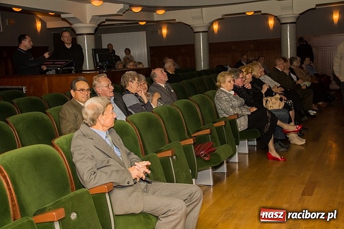 Zdjęcie w galerii na portalu naszraciborz.pl: Ch&oacute;r Juliusza Rogera zdobywcą Grand Prix Festiwalu Pieśni Ch&oacute;ralnej do sł&oacute;w Josepha von Eichendorffa wiadomości z regionu