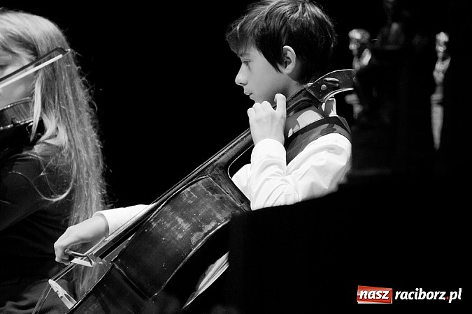 Zdjęcie w galerii na portalu naszraciborz.pl: Ch&oacute;r Juliusza Rogera zdobywcą Grand Prix Festiwalu Pieśni Ch&oacute;ralnej do sł&oacute;w Josepha von Eichendorffa wiadomości z regionu