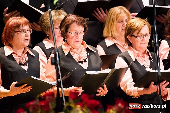 Zdjęcie w galerii na portalu naszraciborz.pl: Ch&oacute;r Juliusza Rogera zdobywcą Grand Prix Festiwalu Pieśni Ch&oacute;ralnej do sł&oacute;w Josepha von Eichendorffa wiadomości z regionu