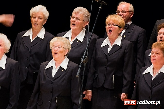 Zdjęcie w galerii na portalu naszraciborz.pl: Ch&oacute;r Juliusza Rogera zdobywcą Grand Prix Festiwalu Pieśni Ch&oacute;ralnej do sł&oacute;w Josepha von Eichendorffa wiadomości z regionu