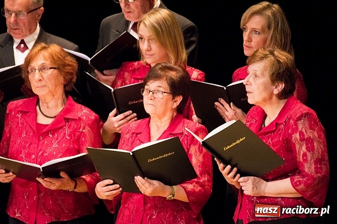 Zdjęcie w galerii na portalu naszraciborz.pl: Ch&oacute;r Juliusza Rogera zdobywcą Grand Prix Festiwalu Pieśni Ch&oacute;ralnej do sł&oacute;w Josepha von Eichendorffa wiadomości z regionu