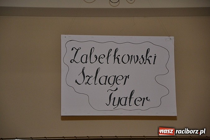 Zdjęcie w galerii na portalu naszraciborz.pl: Biesiada śląska w Zabełkowie - pełna sala w Gościńcu nad strumykiem wiadomości z regionu