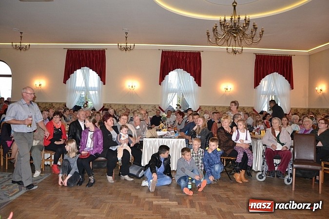 Zdjęcie w galerii na portalu naszraciborz.pl: Biesiada śląska w Zabełkowie - pełna sala w Gościńcu nad strumykiem wiadomości z regionu