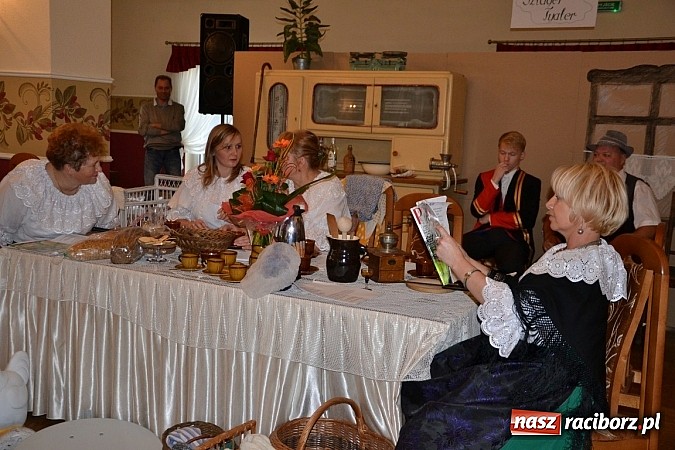 Zdjęcie w galerii na portalu naszraciborz.pl: Biesiada śląska w Zabełkowie - pełna sala w Gościńcu nad strumykiem wiadomości z regionu