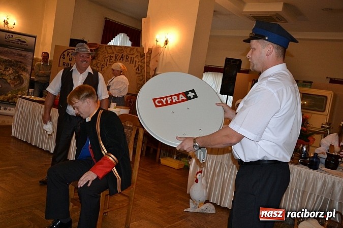 Zdjęcie w galerii na portalu naszraciborz.pl: Biesiada śląska w Zabełkowie - pełna sala w Gościńcu nad strumykiem wiadomości z regionu