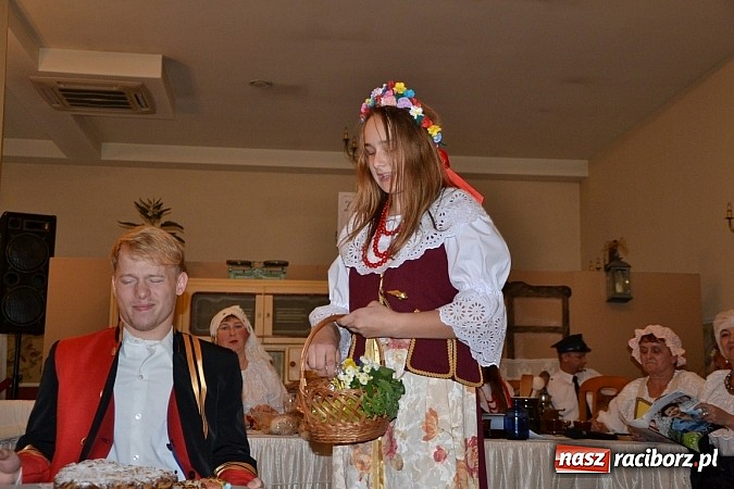 Zdjęcie w galerii na portalu naszraciborz.pl: Biesiada śląska w Zabełkowie - pełna sala w Gościńcu nad strumykiem wiadomości z regionu