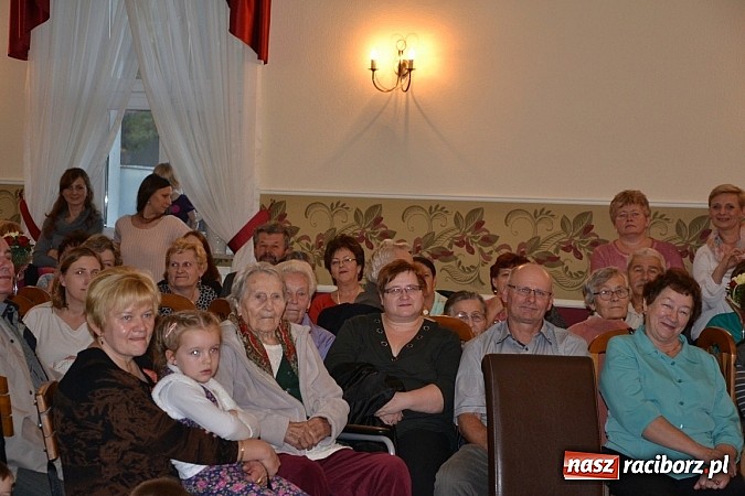 Zdjęcie w galerii na portalu naszraciborz.pl: Biesiada śląska w Zabełkowie - pełna sala w Gościńcu nad strumykiem wiadomości z regionu