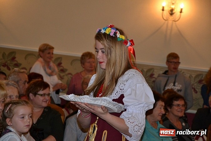 Zdjęcie w galerii na portalu naszraciborz.pl: Biesiada śląska w Zabełkowie - pełna sala w Gościńcu nad strumykiem wiadomości z regionu