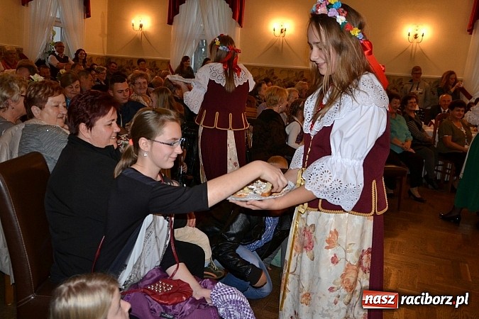 Zdjęcie w galerii na portalu naszraciborz.pl: Biesiada śląska w Zabełkowie - pełna sala w Gościńcu nad strumykiem wiadomości z regionu