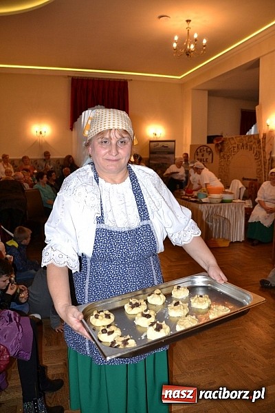 Zdjęcie w galerii na portalu naszraciborz.pl: Biesiada śląska w Zabełkowie - pełna sala w Gościńcu nad strumykiem wiadomości z regionu