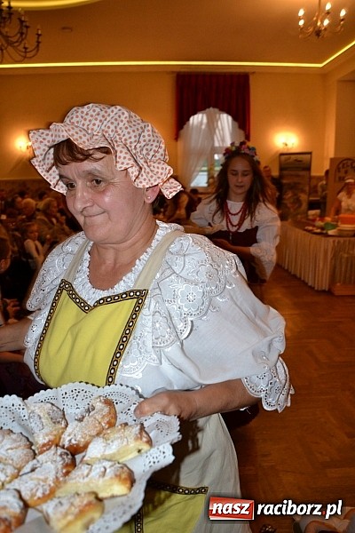 Zdjęcie w galerii na portalu naszraciborz.pl: Biesiada śląska w Zabełkowie - pełna sala w Gościńcu nad strumykiem wiadomości z regionu