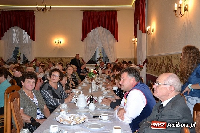 Zdjęcie w galerii na portalu naszraciborz.pl: Biesiada śląska w Zabełkowie - pełna sala w Gościńcu nad strumykiem wiadomości z regionu