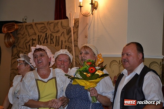 Zdjęcie w galerii na portalu naszraciborz.pl: Biesiada śląska w Zabełkowie - pełna sala w Gościńcu nad strumykiem wiadomości z regionu