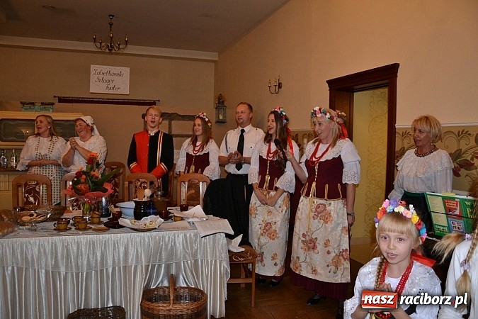 Zdjęcie w galerii na portalu naszraciborz.pl: Biesiada śląska w Zabełkowie - pełna sala w Gościńcu nad strumykiem wiadomości z regionu