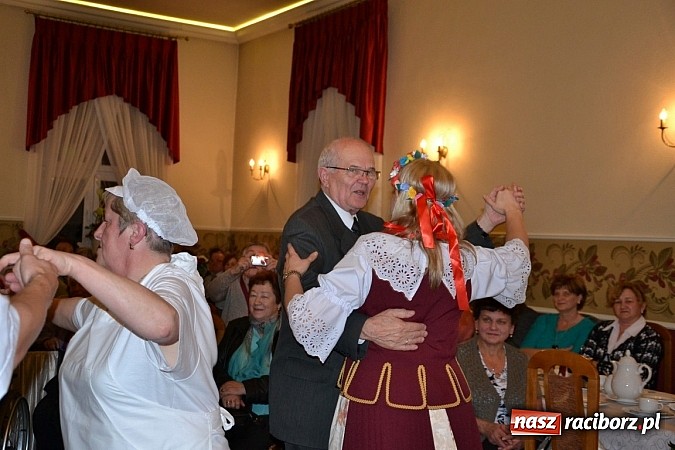 Zdjęcie w galerii na portalu naszraciborz.pl: Biesiada śląska w Zabełkowie - pełna sala w Gościńcu nad strumykiem wiadomości z regionu