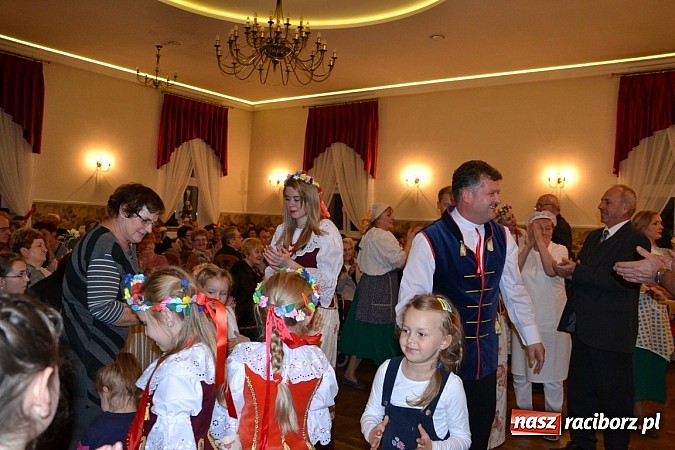 Zdjęcie w galerii na portalu naszraciborz.pl: Biesiada śląska w Zabełkowie - pełna sala w Gościńcu nad strumykiem wiadomości z regionu
