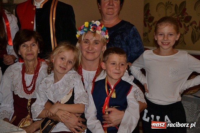 Zdjęcie w galerii na portalu naszraciborz.pl: Biesiada śląska w Zabełkowie - pełna sala w Gościńcu nad strumykiem wiadomości z regionu