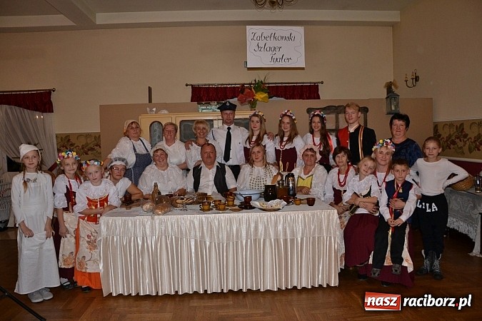Zdjęcie w galerii na portalu naszraciborz.pl: Biesiada śląska w Zabełkowie - pełna sala w Gościńcu nad strumykiem wiadomości z regionu