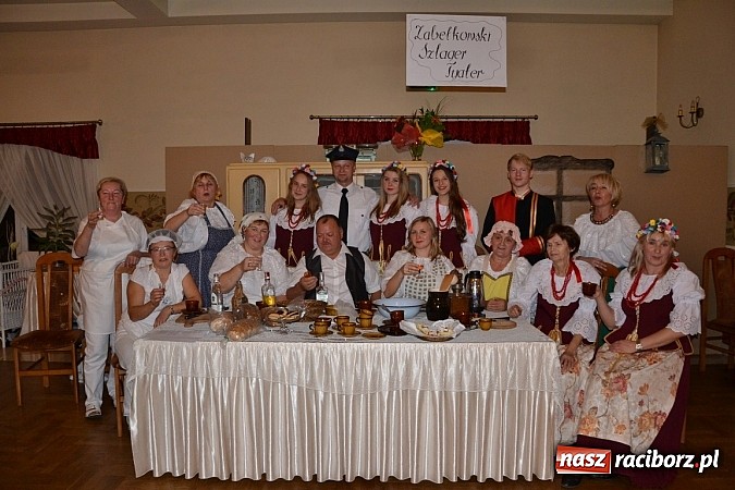 Zdjęcie w galerii na portalu naszraciborz.pl: Biesiada śląska w Zabełkowie - pełna sala w Gościńcu nad strumykiem wiadomości z regionu