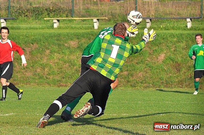 Zdjęcie w galerii na portalu naszraciborz.pl: Brzezie pokonało zdziesiątkowane Siedliska wiadomości z regionu