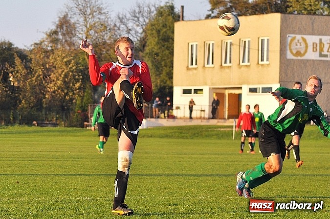 Zdjęcie w galerii na portalu naszraciborz.pl: Brzezie pokonało zdziesiątkowane Siedliska wiadomości z regionu