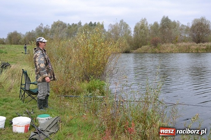 Zdjęcie w galerii na portalu naszraciborz.pl: Wędkarze z Koła Krzyżanowice zakończyli sezon polowaniem na szczupaka wiadomości z regionu