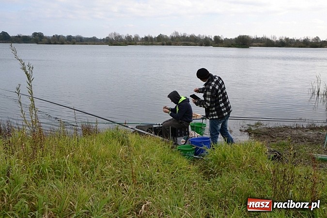 Zdjęcie w galerii na portalu naszraciborz.pl: Wędkarze z Koła Krzyżanowice zakończyli sezon polowaniem na szczupaka wiadomości z regionu