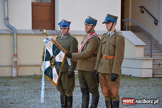 Zdjęcie w galerii na portalu naszraciborz.pl: Ułani mieli dziś musztrę na zamkowym dziedzińcu  wiadomości z regionu
