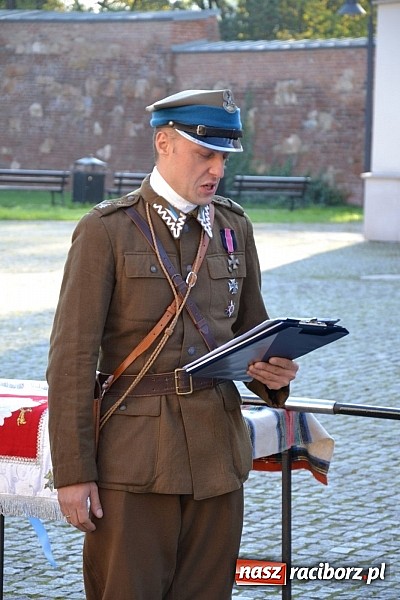 Zdjęcie w galerii na portalu naszraciborz.pl: Ułani mieli dziś musztrę na zamkowym dziedzińcu  wiadomości z regionu