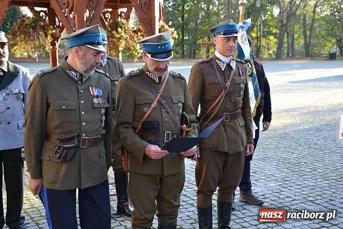 Zdjęcie w galerii na portalu naszraciborz.pl: Ułani mieli dziś musztrę na zamkowym dziedzińcu  wiadomości z regionu