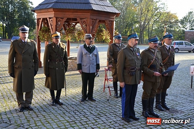 Zdjęcie w galerii na portalu naszraciborz.pl: Ułani mieli dziś musztrę na zamkowym dziedzińcu  wiadomości z regionu