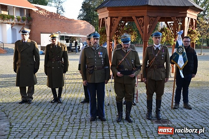 Zdjęcie w galerii na portalu naszraciborz.pl: Ułani mieli dziś musztrę na zamkowym dziedzińcu  wiadomości z regionu