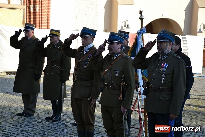 Zdjęcie w galerii na portalu naszraciborz.pl: Ułani mieli dziś musztrę na zamkowym dziedzińcu  wiadomości z regionu