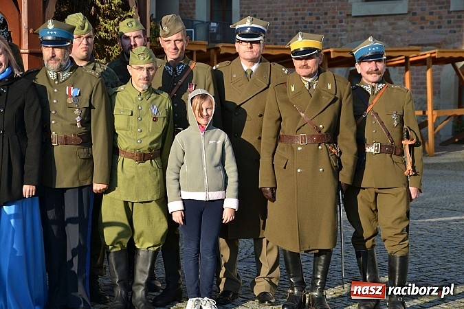 Zdjęcie w galerii na portalu naszraciborz.pl: Ułani mieli dziś musztrę na zamkowym dziedzińcu  wiadomości z regionu