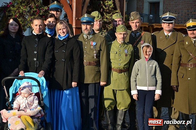 Zdjęcie w galerii na portalu naszraciborz.pl: Ułani mieli dziś musztrę na zamkowym dziedzińcu  wiadomości z regionu