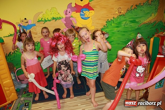 Zdjęcie w galerii na portalu naszraciborz.pl: W Crazy Club słońce świeci cały rok wiadomości z regionu