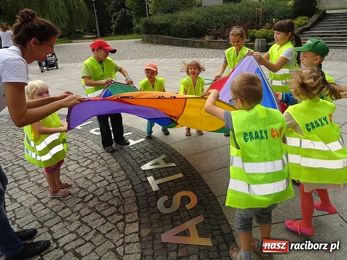 Zdjęcie w galerii na portalu naszraciborz.pl: W Crazy Club słońce świeci cały rok wiadomości z regionu