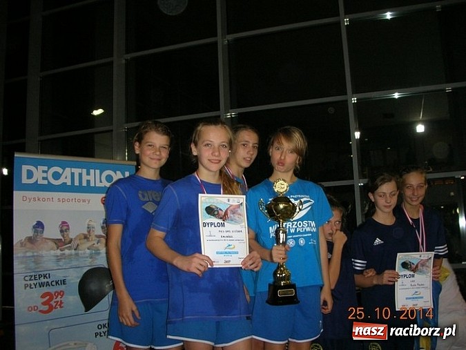 Zdjęcie w galerii na portalu naszraciborz.pl: Pływanie. Dobre starty młodych pływaków wiadomości z regionu