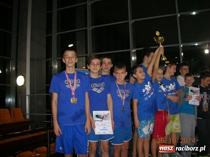 Zdjęcie w galerii na portalu naszraciborz.pl: Pływanie. Dobre starty młodych pływaków wiadomości z regionu