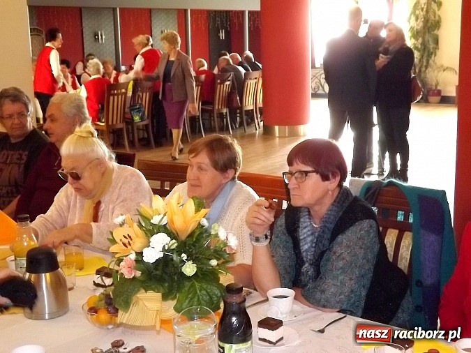 Zdjęcie w galerii na portalu naszraciborz.pl: Jesień życia też może być piękna. Dzień Seniora w restauracji Raciborskiej wiadomości z regionu