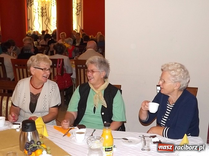 Zdjęcie w galerii na portalu naszraciborz.pl: Jesień życia też może być piękna. Dzień Seniora w restauracji Raciborskiej wiadomości z regionu